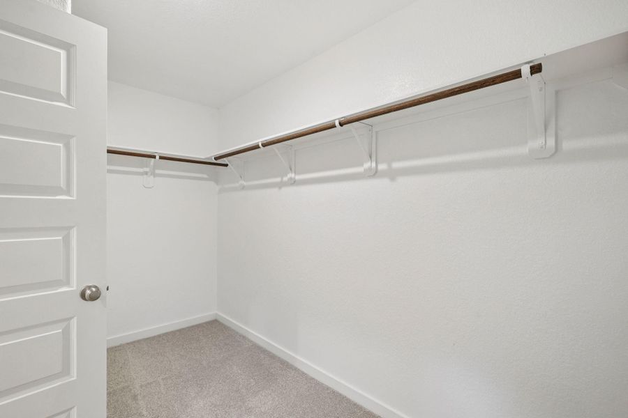 Image 33 of a home in .