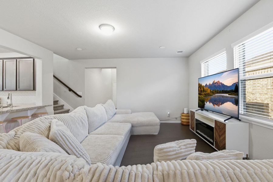 Furnished interior view inside a new home in Legends Bay, Baytown (Image 9). Furnished interior view inside a new home in Legends Bay, Baytown (Image 9).