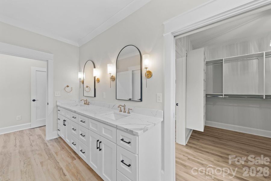 Primary Bath - Main Level