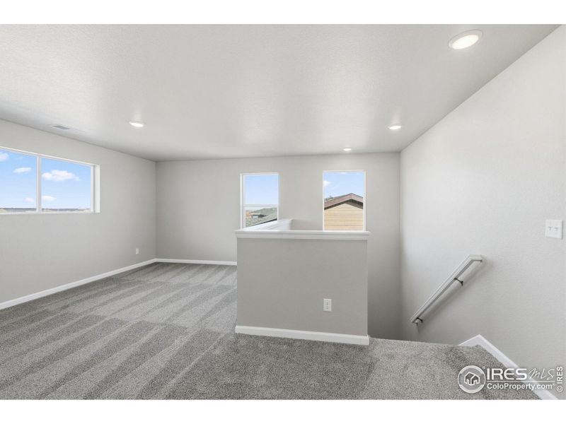 Spacious, unfurnished interior of a new home in Cordovan, Longmont (Image 19).