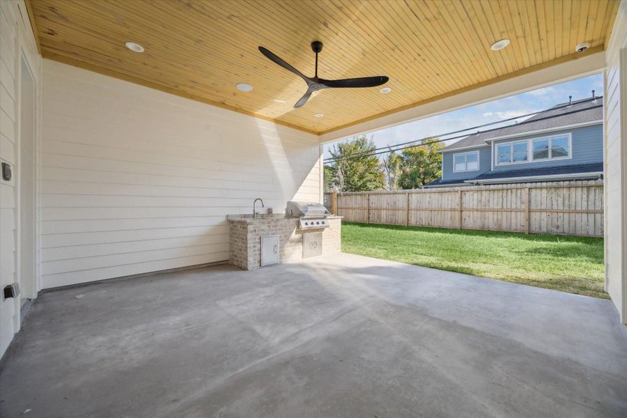 Image 38 of a home in . Image 38 of a home in .