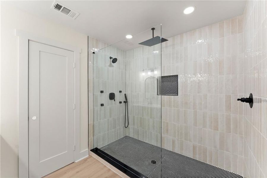 Furnished interior view inside a new home in , Clarkesville (Image 13).