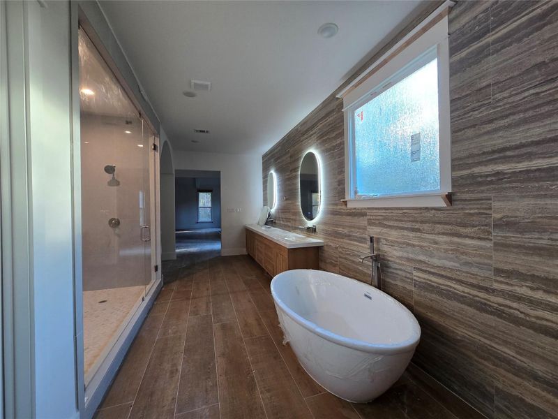 Quick view of the primary bathroom Quick view of the primary bathroom