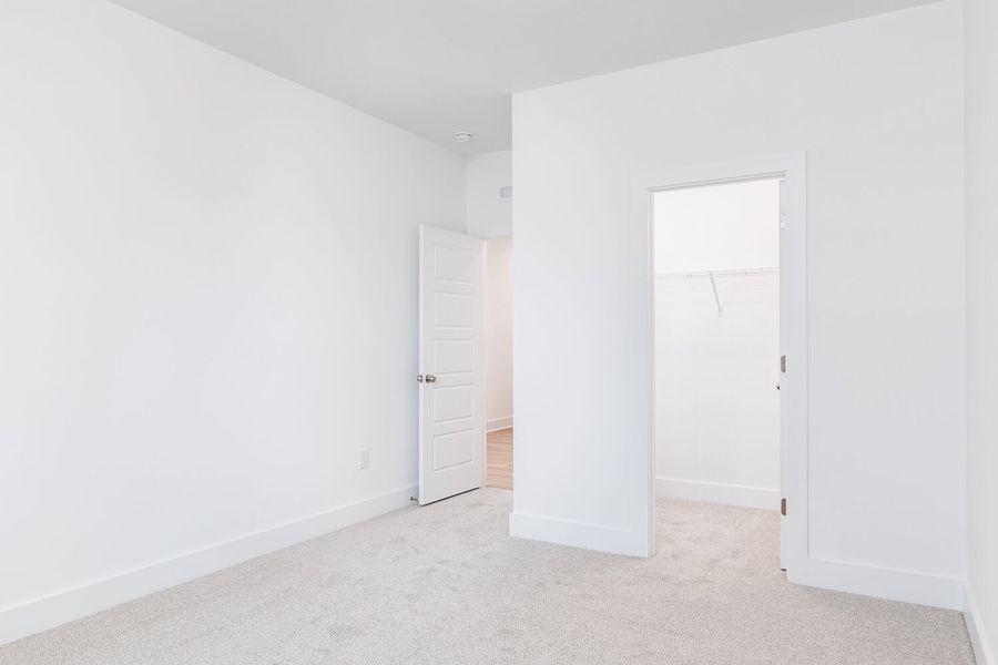 Spacious, unfurnished interior of a new home in High Grove Oaks, Fuquay Varina (Image 27).