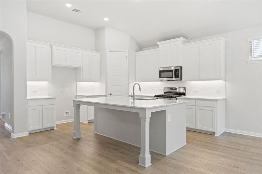 Furnished interior view inside a new home in Tinsley Meadows, Van Alstyne (Image 9). Furnished interior view inside a new home in Tinsley Meadows, Van Alstyne (Image 9).