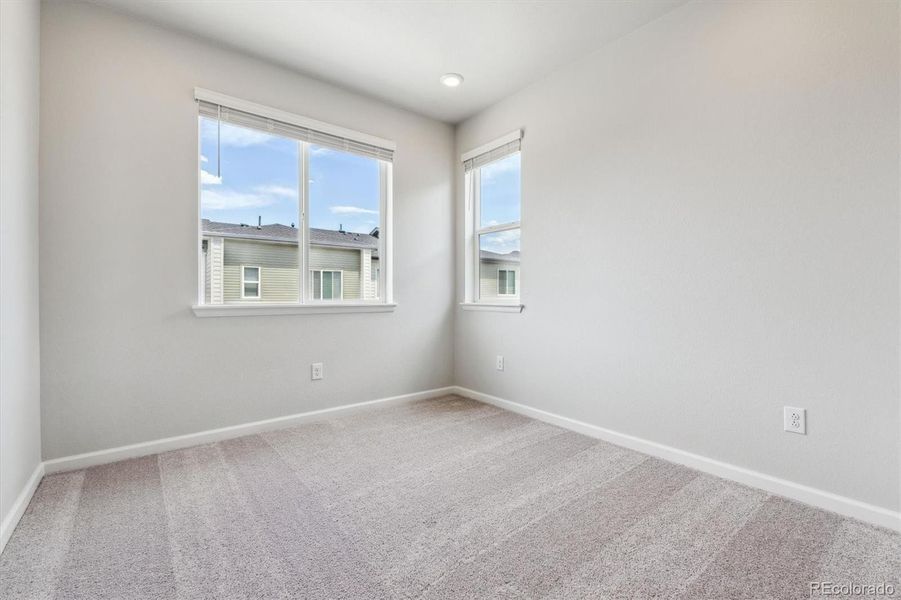 Spacious, unfurnished interior of a new home in Townhome Collection at Grand Vue at Interlocken, Broomfield (Image 11).