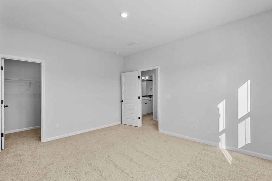 Spacious, unfurnished interior of a new home in Lilah Grove, Summerfield (Image 40).
