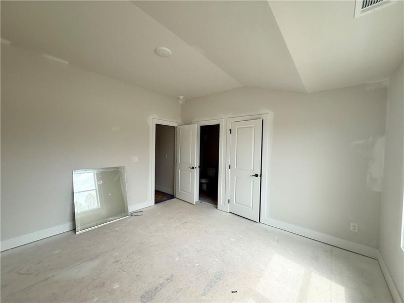 Image 34 of a home in .