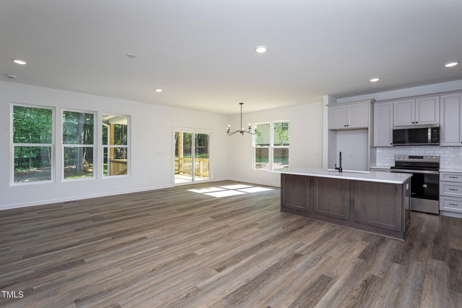 coleman-6069-jones-19 coleman-6069-jones-19