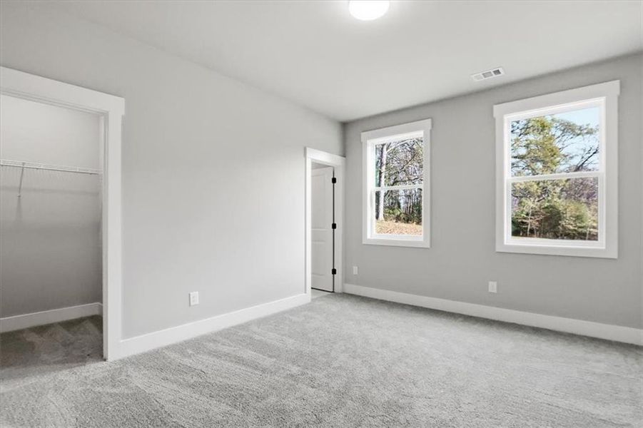 Spacious, unfurnished interior of a new home in , Statham (Image 29).