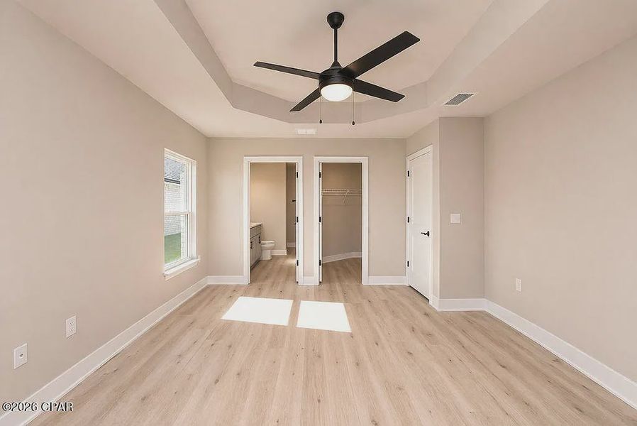 Spacious, unfurnished interior of a new home in College Station, Panama City (Image 11).