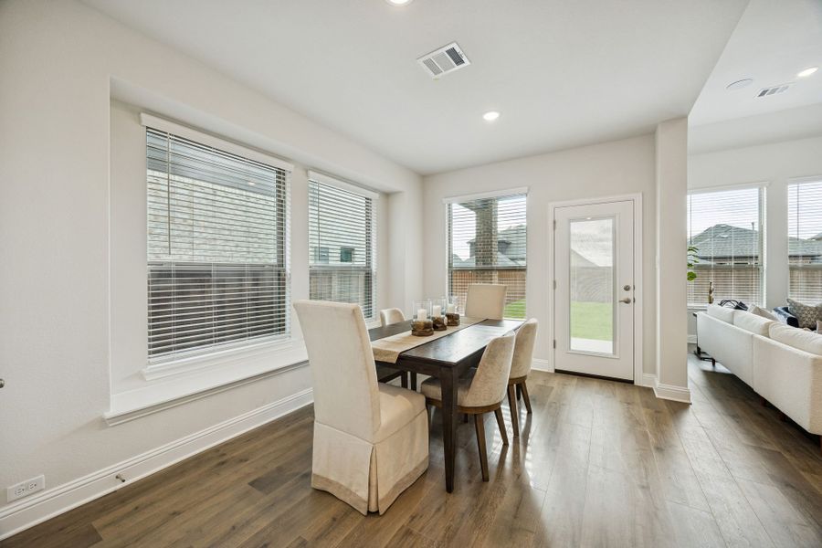 Furnished interior view inside a new home in Las Lomas, Forney (Image 7).