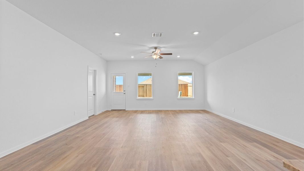 Spacious, unfurnished interior of a new home in Westland Ranch 50' Homesites, League City (Image 11). Spacious, unfurnished interior of a new home in Westland Ranch 50' Homesites, League City (Image 11).