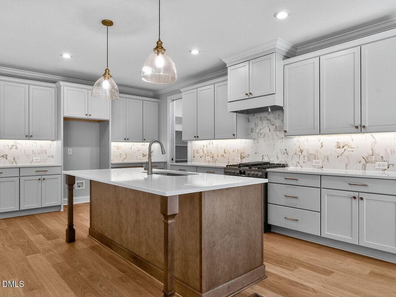 012-1280x960-kitchen