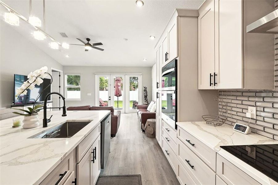 Furnished interior view inside a new home in , Orlando (Image 25).