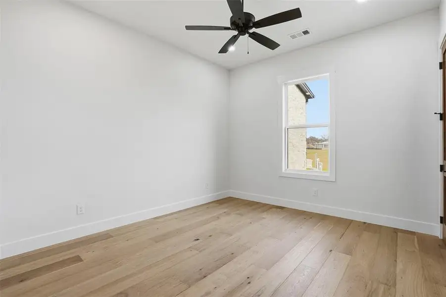 Spacious, unfurnished interior of a new home in , Weatherford (Image 33). Spacious, unfurnished interior of a new home in , Weatherford (Image 33).