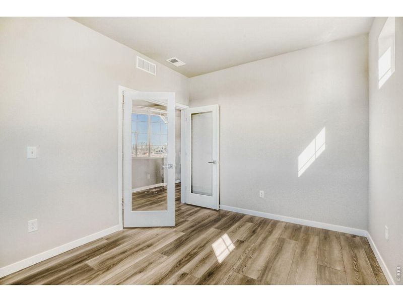 Spacious, unfurnished interior of a new home in Farmstead, Berthoud (Image 20).