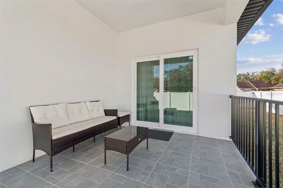 Exterior details and patio area of a home in , Tampa (Image 30).