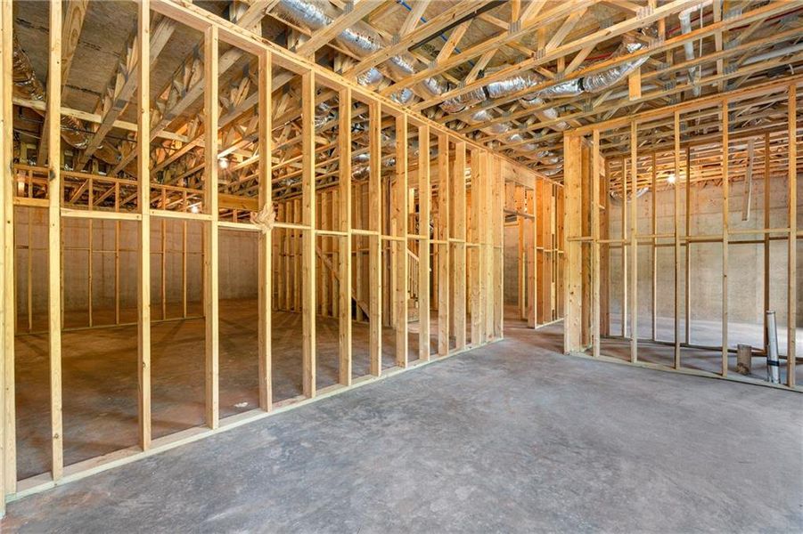 Spacious, unfurnished interior of a new home in , Jefferson (Image 36).