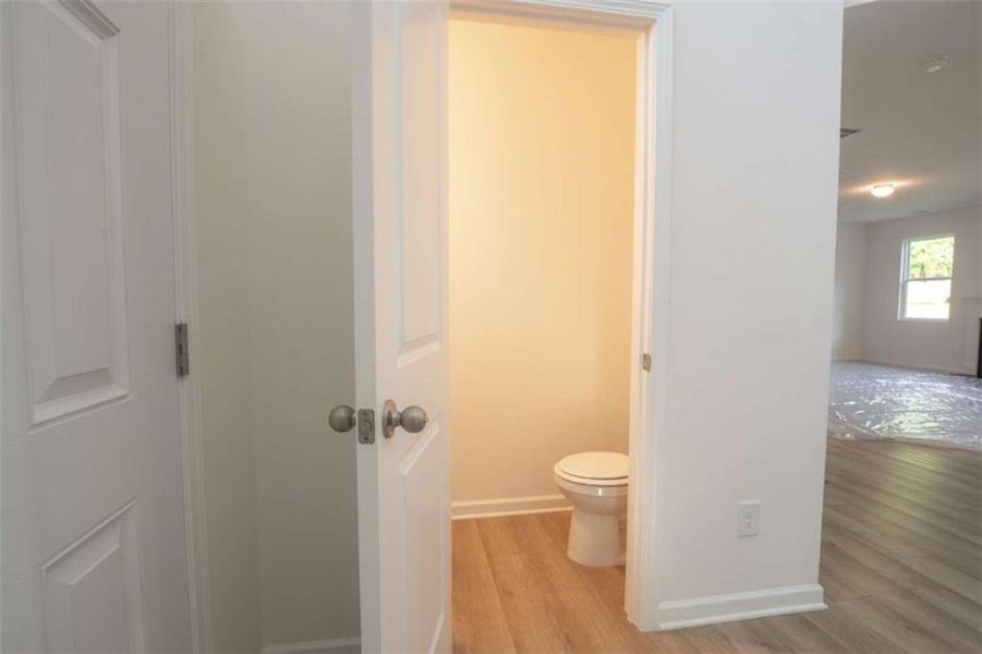 Spacious, unfurnished interior of a new home in Creekside Landing, Dallas (Image 15). Spacious, unfurnished interior of a new home in Creekside Landing, Dallas (Image 15).