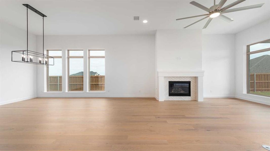 Spacious, unfurnished interior of a new home in Myrtle Creek 71', Waxahachie (Image 19).