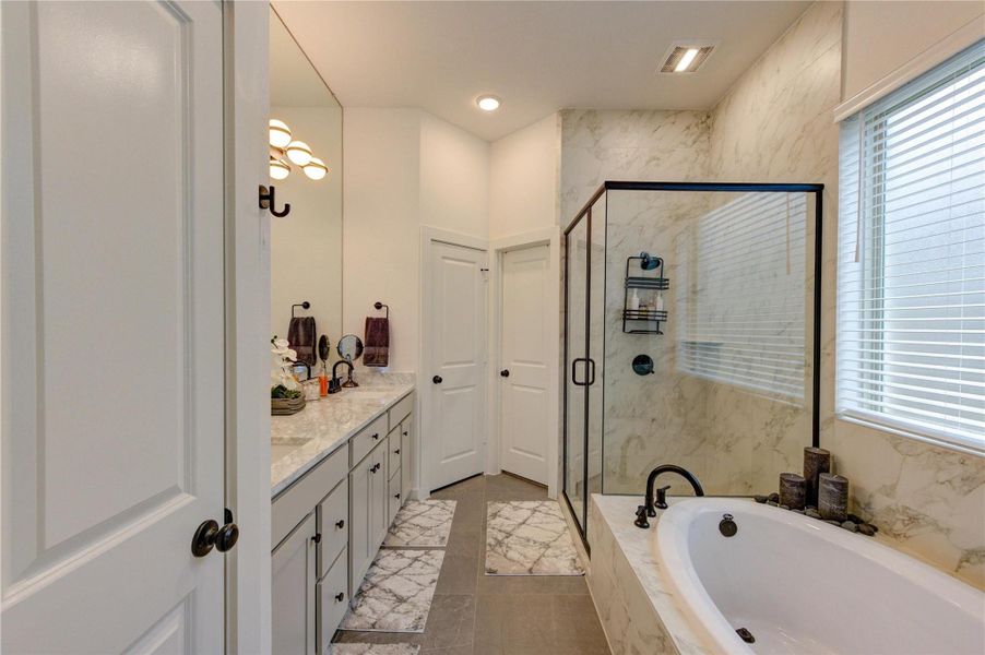 Furnished interior view inside a new home in Sienna 45', 50', Missouri City (Image 27).