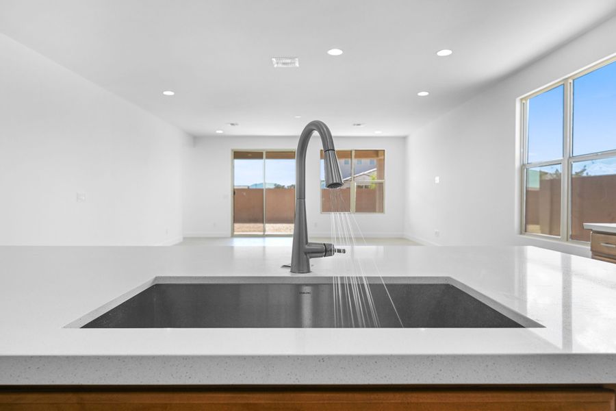 Representative interior finishes for a home built from the Caliber by Taylor Morrison in Artisan at Asante, Surprise (Image 18). Representative interior finishes for a home built from the Caliber by Taylor Morrison in Artisan at Asante, Surprise (Image 18).