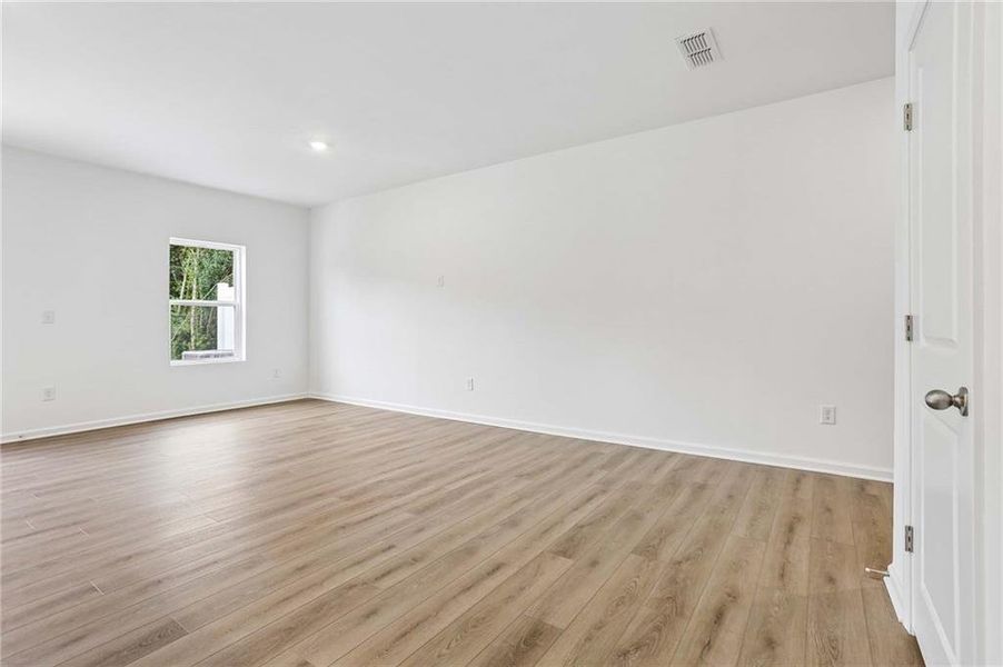 Spacious, unfurnished interior of a new home in Langston Reserve, Cartersville (Image 24).