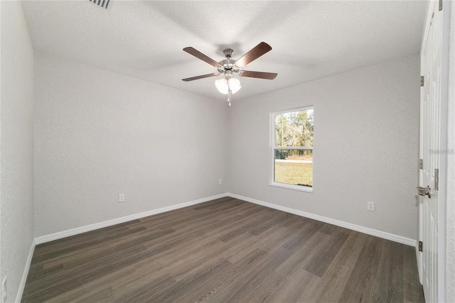 Spacious, unfurnished interior of a new home in , Dunnellon (Image 17).