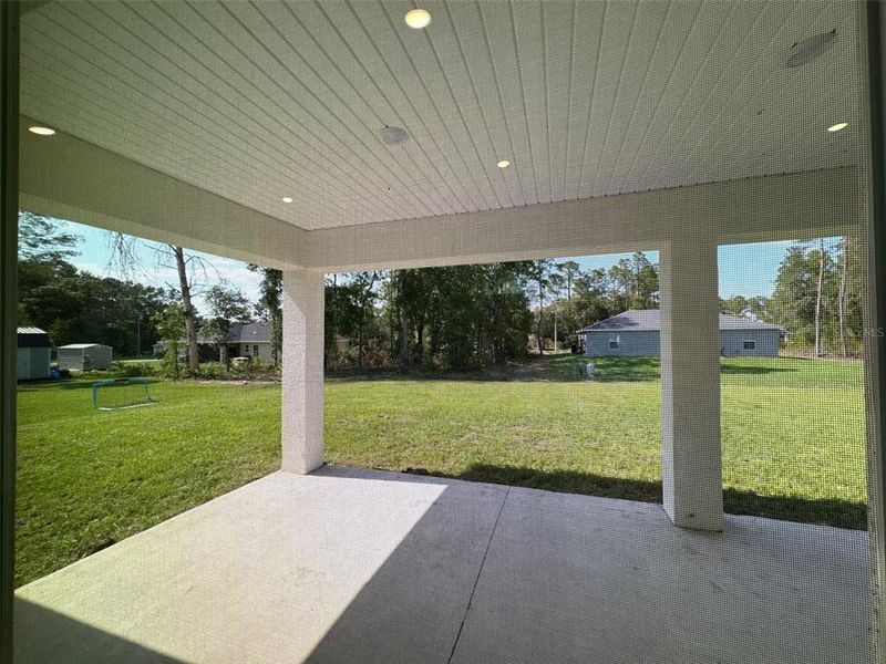 Exterior details and patio area of a home in , Ocala (Image 2).