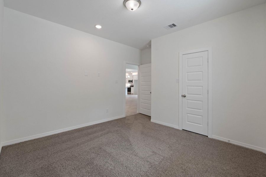 Spacious, unfurnished interior of a new home in , Hempstead (Image 14). Spacious, unfurnished interior of a new home in , Hempstead (Image 14).