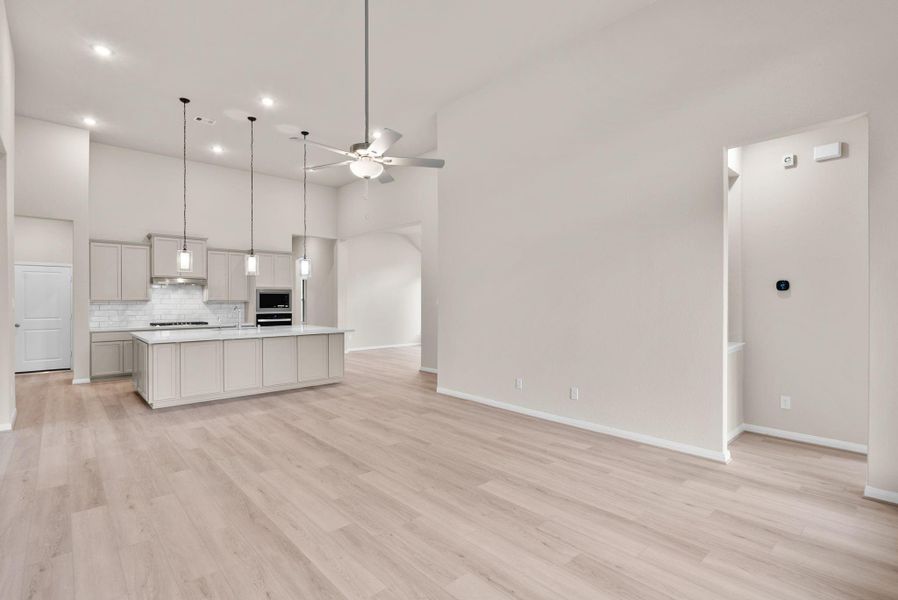 Spacious, unfurnished interior of a new home in Escondido, Magnolia (Image 22).