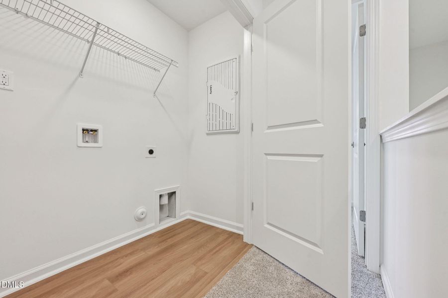 25-web-or-mls-212 Parker Lane-S0503-025