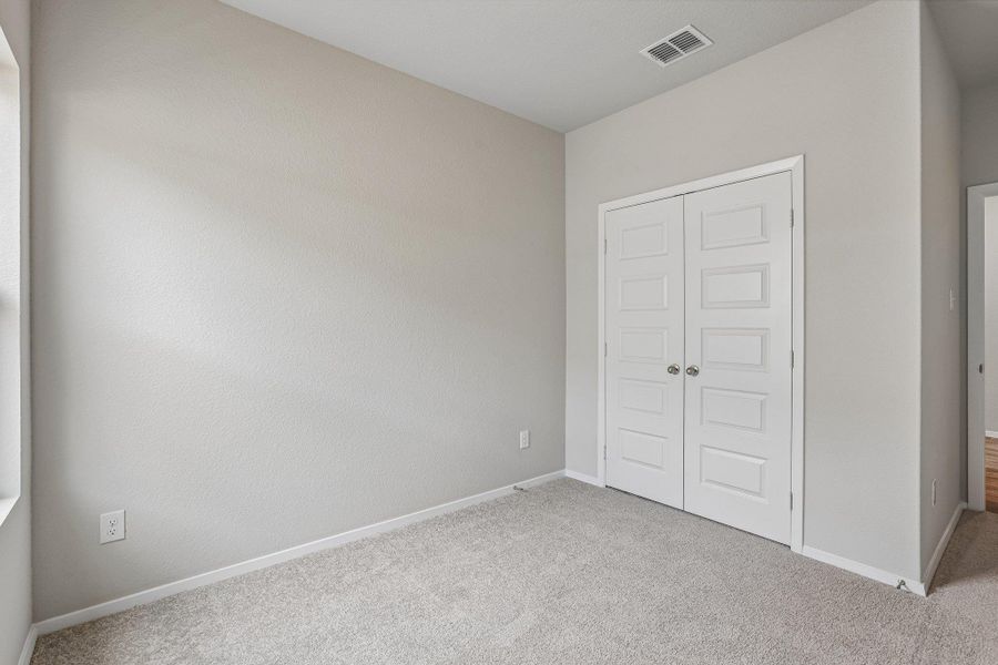 Spacious, unfurnished interior of a new home in Cloverleaf, Austin (Image 23). Spacious, unfurnished interior of a new home in Cloverleaf, Austin (Image 23).