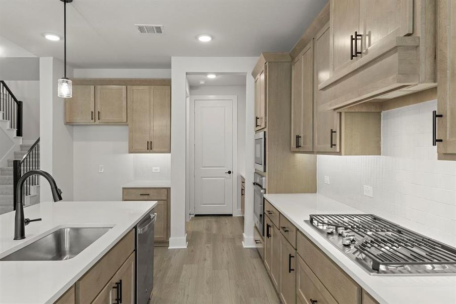 13. 7224 Camilla - Kitchen (3)