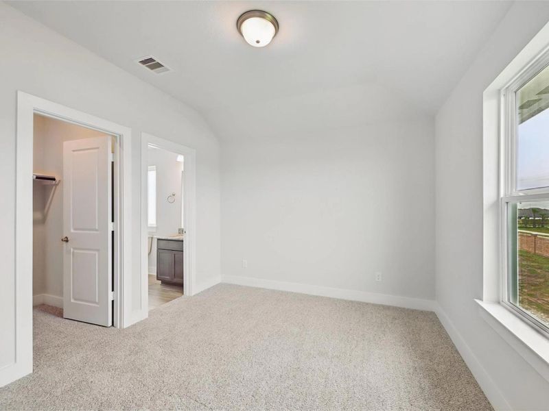 Spacious, unfurnished interior of a new home in Lago Mar, Texas City (Image 36). Spacious, unfurnished interior of a new home in Lago Mar, Texas City (Image 36).