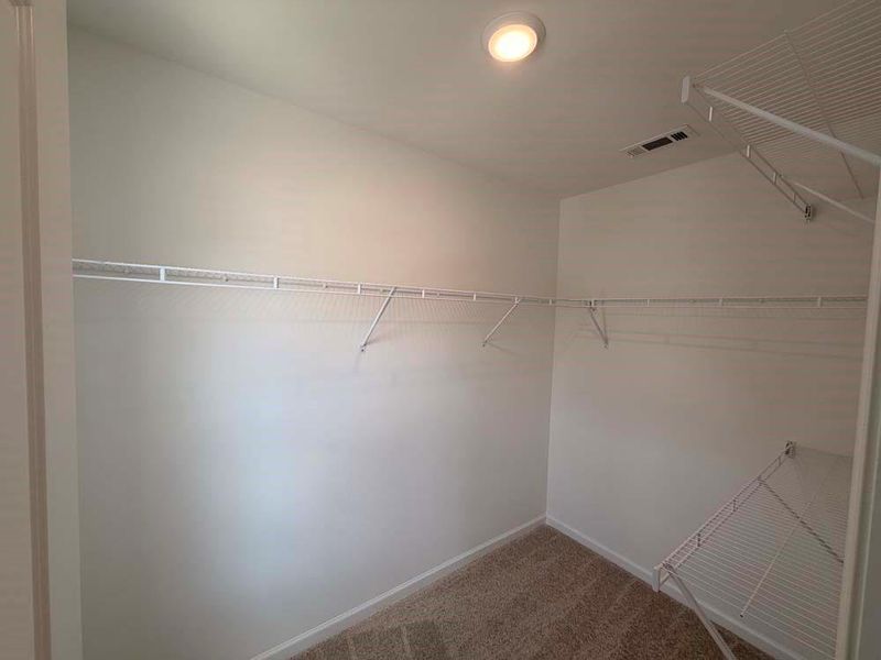 Spacious, unfurnished interior of a new home in Laurelwood, Douglasville (Image 24).