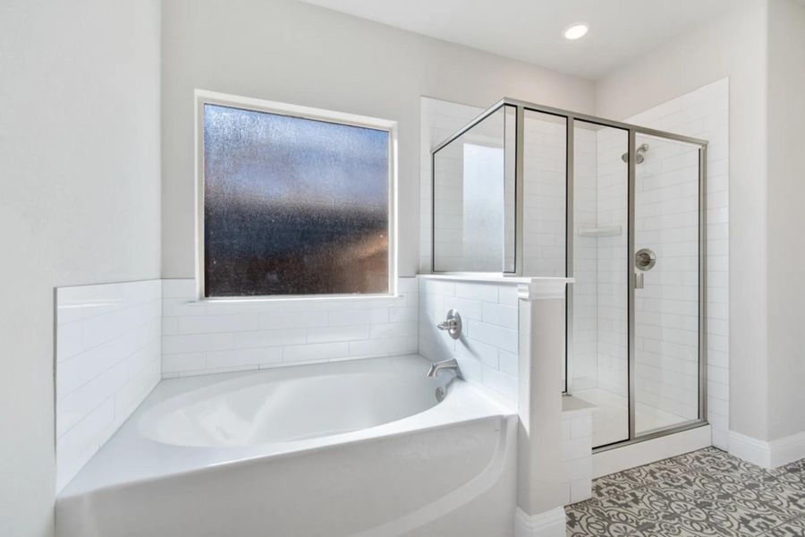 Image 219 representing the Concept 2373 by Landsea Homes in Coyote Crossing, Godley, TX. Image 219 representing the Concept 2373 by Landsea Homes in Coyote Crossing, Godley, TX.