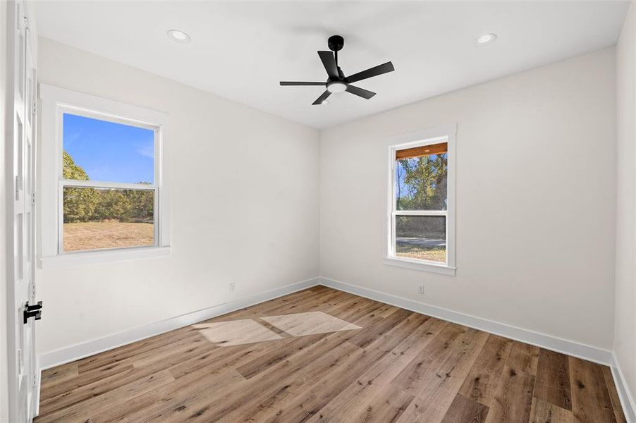 Spacious, unfurnished interior of a new home in , Alba (Image 17).