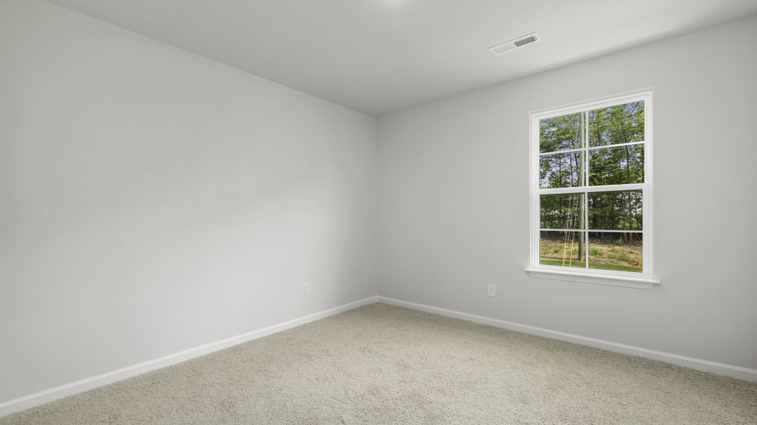 Spacious, unfurnished interior of a new home in Greystone North, Stoneville (Image 16).