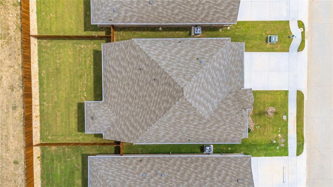 Image 35 of a home in Stratton Place.