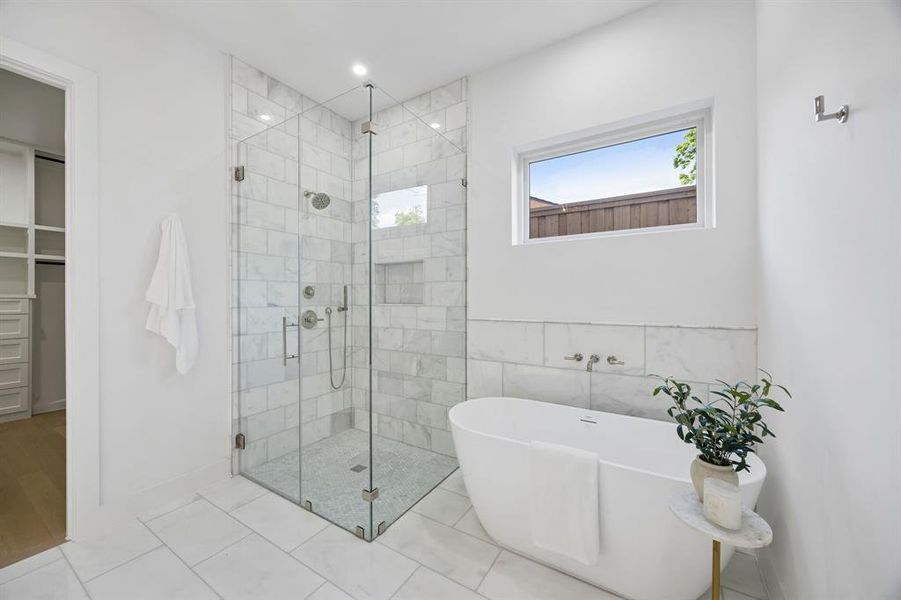 Furnished interior view inside a new home in , Dallas (Image 14).