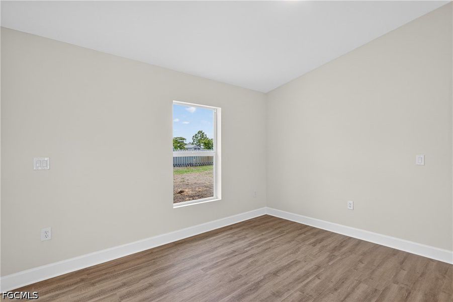Spacious, unfurnished interior of a new home in Cape Coral, Cape Coral (Image 14).