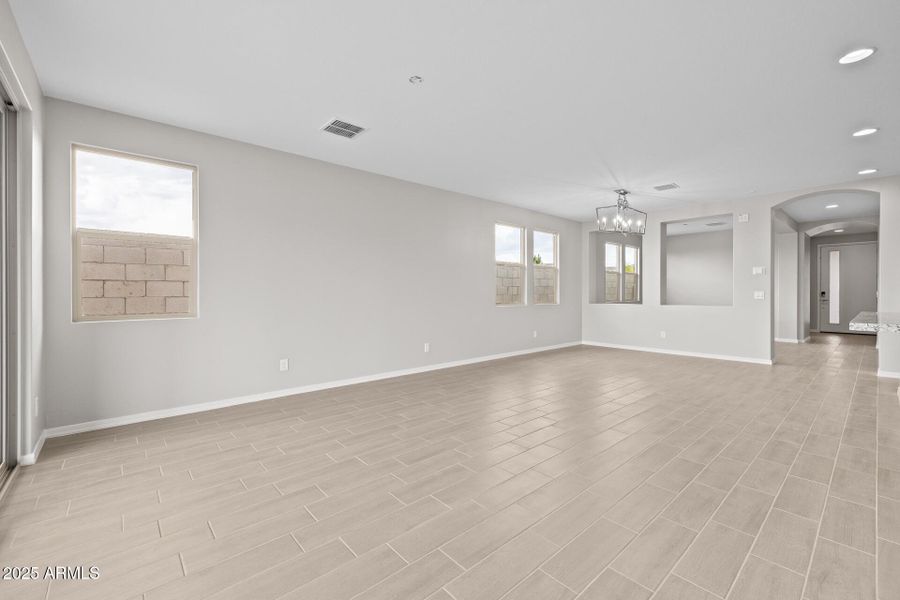 5)GREAT ROOM 5)GREAT ROOM