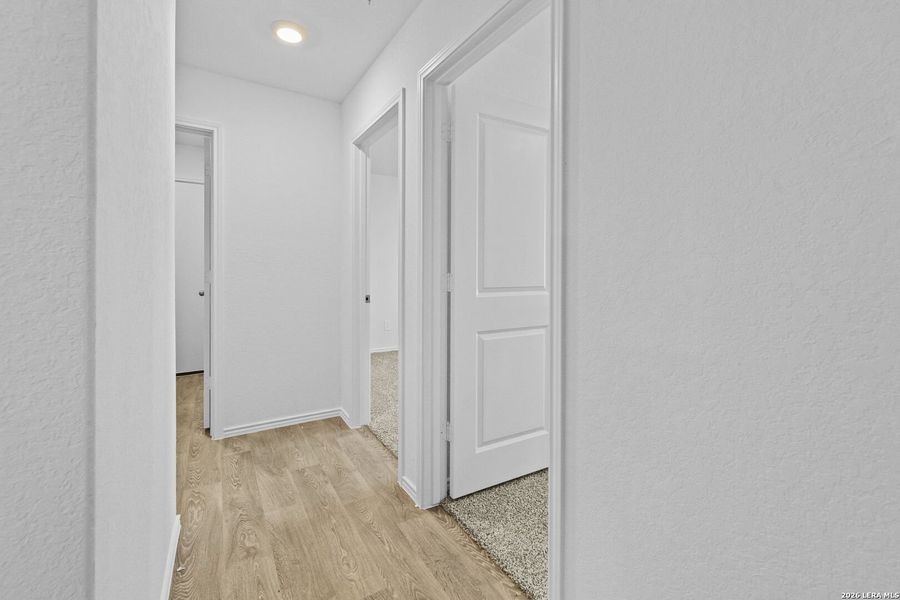 Spacious, unfurnished interior of a new home in Hickory Ridge, Elmendorf (Image 19). Spacious, unfurnished interior of a new home in Hickory Ridge, Elmendorf (Image 19).