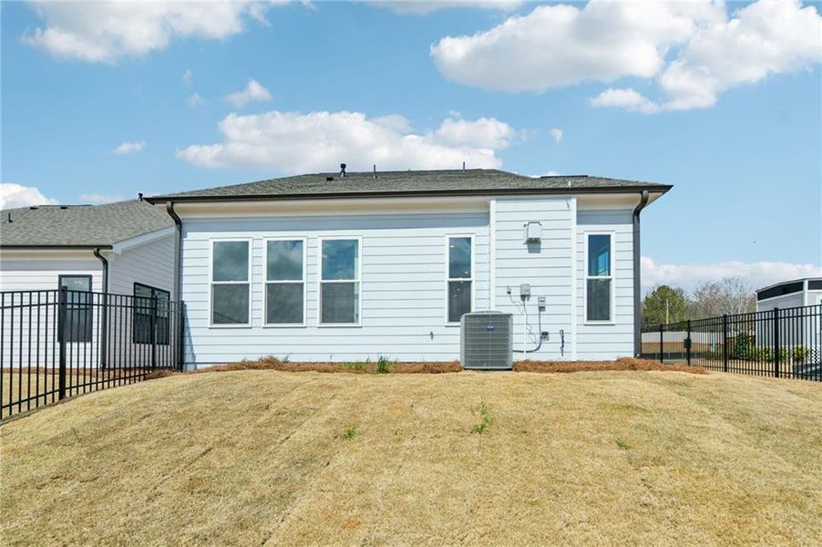 Exterior details and patio area of a home in Aberdeen, Hoschton (Image 32).