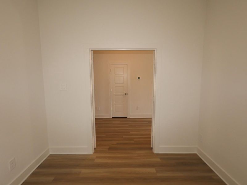 Spacious, unfurnished interior of a new home in Lone Star Landing, Montgomery (Image 17).