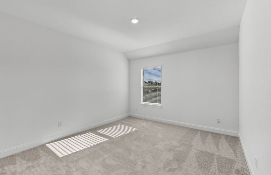 Spacious, unfurnished interior of a new home in Santa Rita Ranch, Liberty Hill (Image 39).