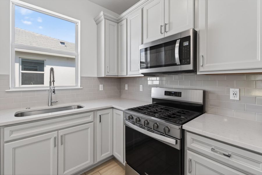 Lot4002-3829RussellCt(12)