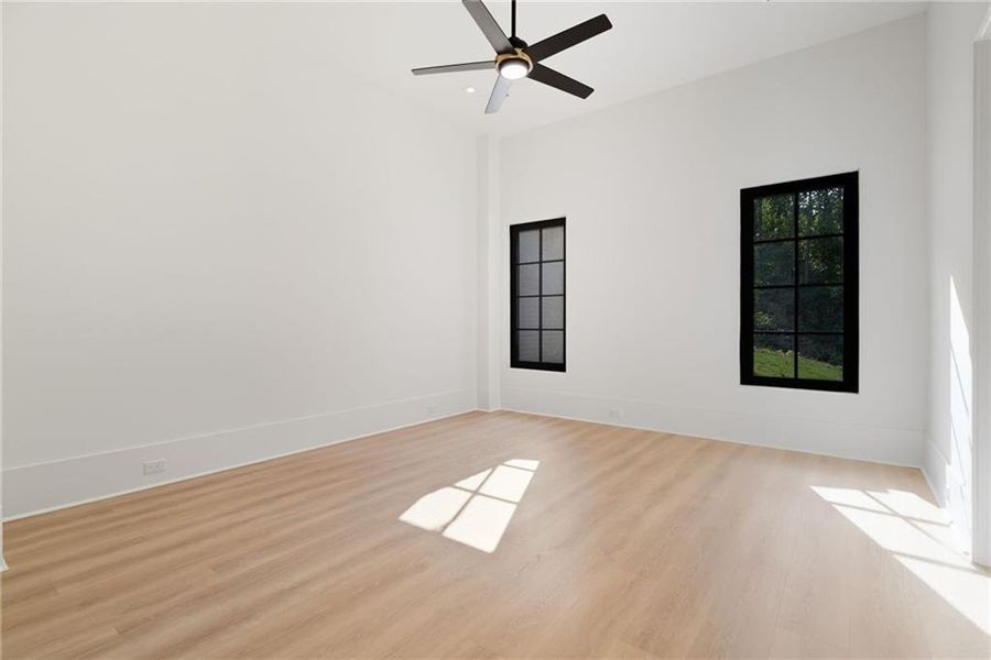 Spacious, unfurnished interior of a new home in , Alpharetta (Image 27).